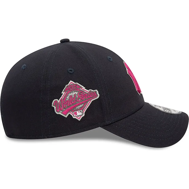 marinbla-bojd-justerbar-keps-med-rosa-logotyp-9forty-flower-icon-fran-new-york-yankees-mlb-av-new-era