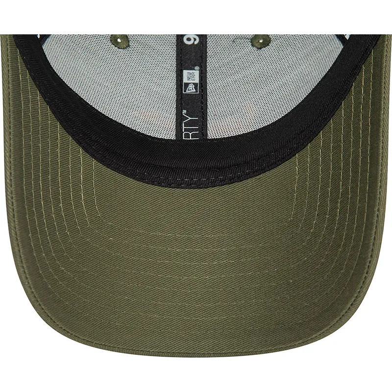 kepsar-curva-gron-justerbart-band-9forty-seasonal-fran-vespa-piaggio-av-new-era kepsar-curva-gron-justerbart-band-9forty-seasonal-fran-vespa-piaggio-av-new-era
