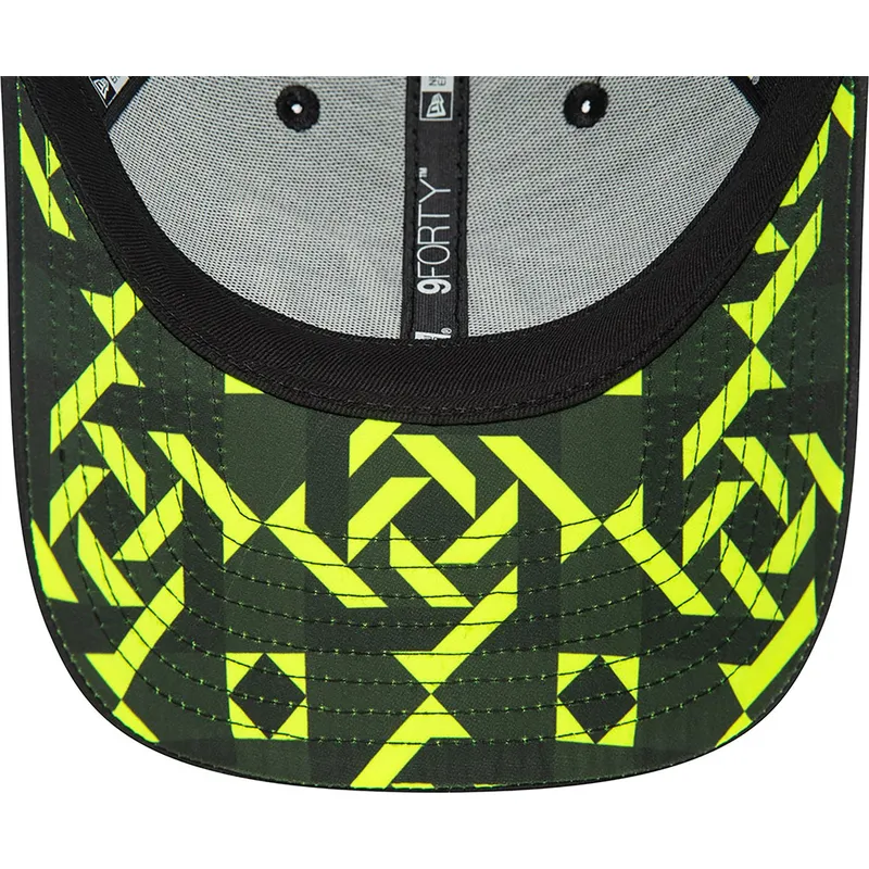 kepsar-curva-svart-justerbart-band-9forty-geo-undervisor-print-fran-valentino-rossi-vr46-motogp-av-new-era
