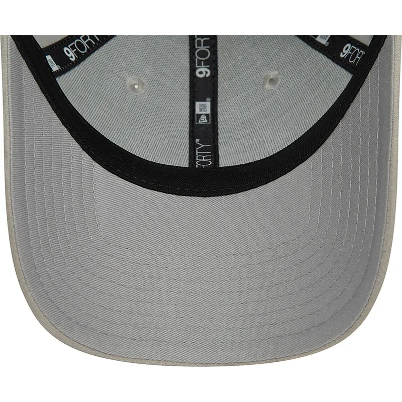 gra-justerbar-kurvad-keps-9forty-suede-valentino-rossi-vr46-motogp-fran-new-era