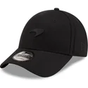 justerbar-svart-bojd-keps-med-svart-logotyp-9forty-seasonal-fran-mclaren-racing-formula-1-av-new-era