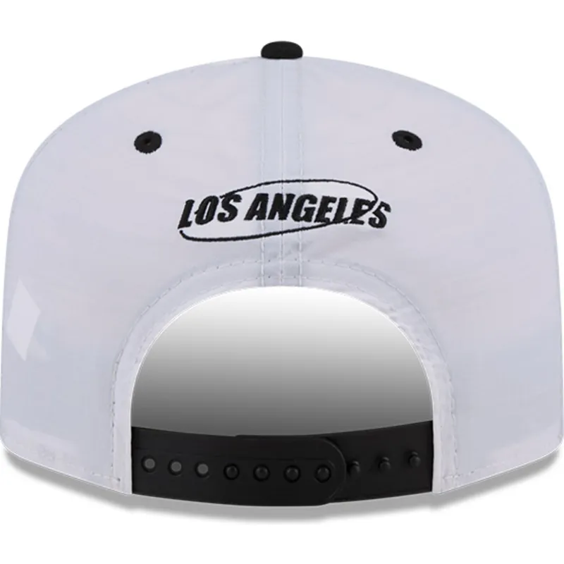 vit-och-svart-bojd-keps-snapback-golfer-chrome-logo-los-angeles-dodgers-mlb-fran-new-era