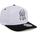 new-york-yankees-mlb-new-era-vit-och-svart-snapback-golfer-keps-med-bojd-skarm-och-chrome-logotyp