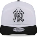 new-york-yankees-mlb-new-era-vit-och-svart-snapback-golfer-keps-med-bojd-skarm-och-chrome-logotyp