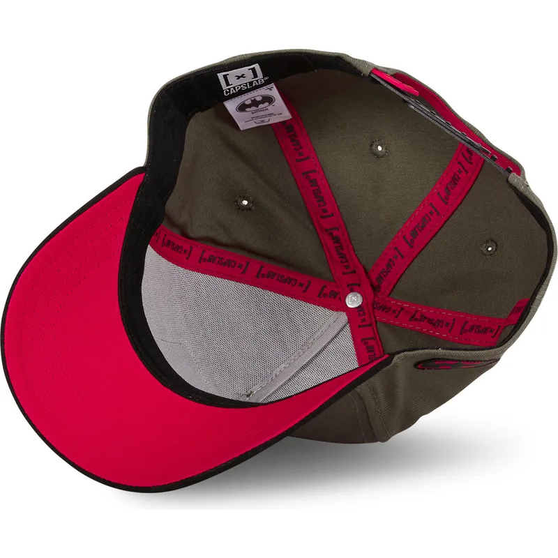 brun-och-svart-kurvad-keps-snapback-batman-kni-dc-comics-fran-capslab