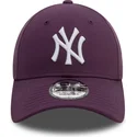 justerbar-lila-bojd-keps-9forty-league-essential-new-york-yankees-mlb-fran-new-era
