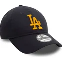 morkbla-justerbar-bojd-keps-med-gult-logo-9twenty-league-essential-los-angeles-dodgers-mlb-fran-new-era