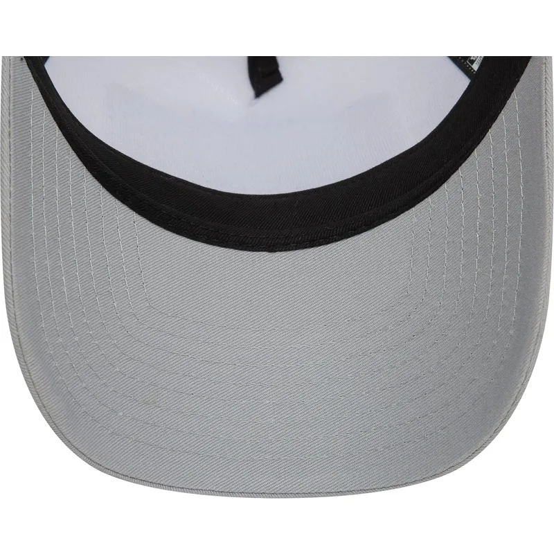 gra-trucker-keps-a-frame-ski-patch-fran-st-moritz-stader-och-strander-fran-new-era