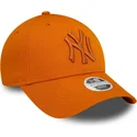 new-era-new-york-yankees-mlb-9forty-league-essential-orange-justerbar-kurvad-keps-for-dam-med-orange-logotyp