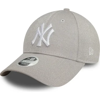 Justerbar grå kurvad keps för kvinnor 9FORTY Glitter från New York Yankees MLB av New Era