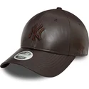 new-era-new-york-yankees-mlb-9forty-midi-pu-justerbar-brun-kurvad-keps-for-kvinnor-med-brunt-logo