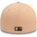 gorra-curva-beige-ajustada-con-logo-negro-39thirty-league-essential-de-new-york-yankees-mlb-de-new-era