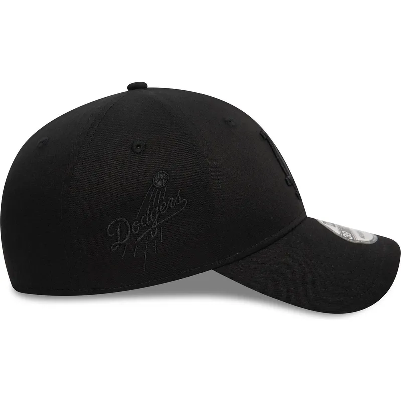 los-angeles-dodgers-mlb-new-era-39thirty-svart-monokrom-kurvad-keps-med-justerbar-passform-och-svart-logotyp los-angeles-dodgers-mlb-new-era-39thirty-svart-monokrom-kurvad-keps-med-justerbar-passform-och-svart-logotyp