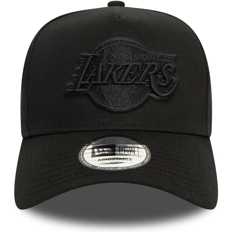svart-bojd-skarm-snapback-keps-med-svart-logotyp-9forty-e-frame-monochrome-fran-los-angeles-lakers-nba-av-new-era