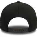 svart-bojd-skarm-snapback-keps-med-svart-logotyp-9forty-e-frame-monochrome-fran-los-angeles-lakers-nba-av-new-era