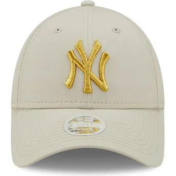 Beige justerbar kvinna kurvad keps med gyllene logotyp 9FORTY Metallic Logo från New York Yankees MLB av New Era