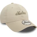 beige-justerbar-bojd-keps-9twenty-heritage-script-fran-new-era