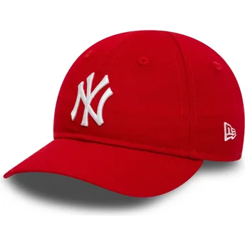 Justerbar röd böjd keps för barn 9FORTY League Essential Inf från New York Yankees MLB av New Era