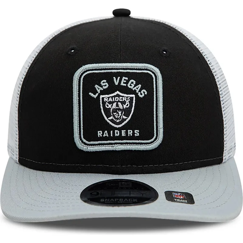 las-vegas-raiders-nfl-9fifty-low-profile-patch-svart-och-gra-truckerkeps-fran-new-era