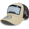 beige-och-svart-a-frame-license-plate-los-angeles-stader-och-strander-truckerkeps-fran-new-era