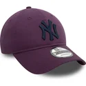 justerbar-lila-bojd-keps-med-marinbla-logotyp-9twenty-league-essential-new-york-yankees-mlb-fran-new-era