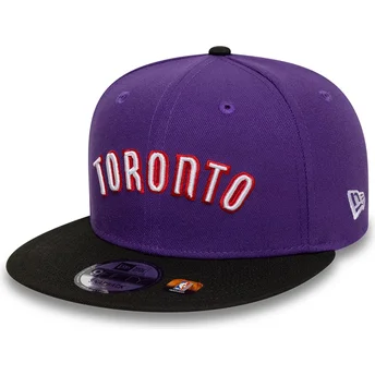 Violetta och svarta platta snapback 9FIFTY Classic från Toronto Raptors NBA av New Era