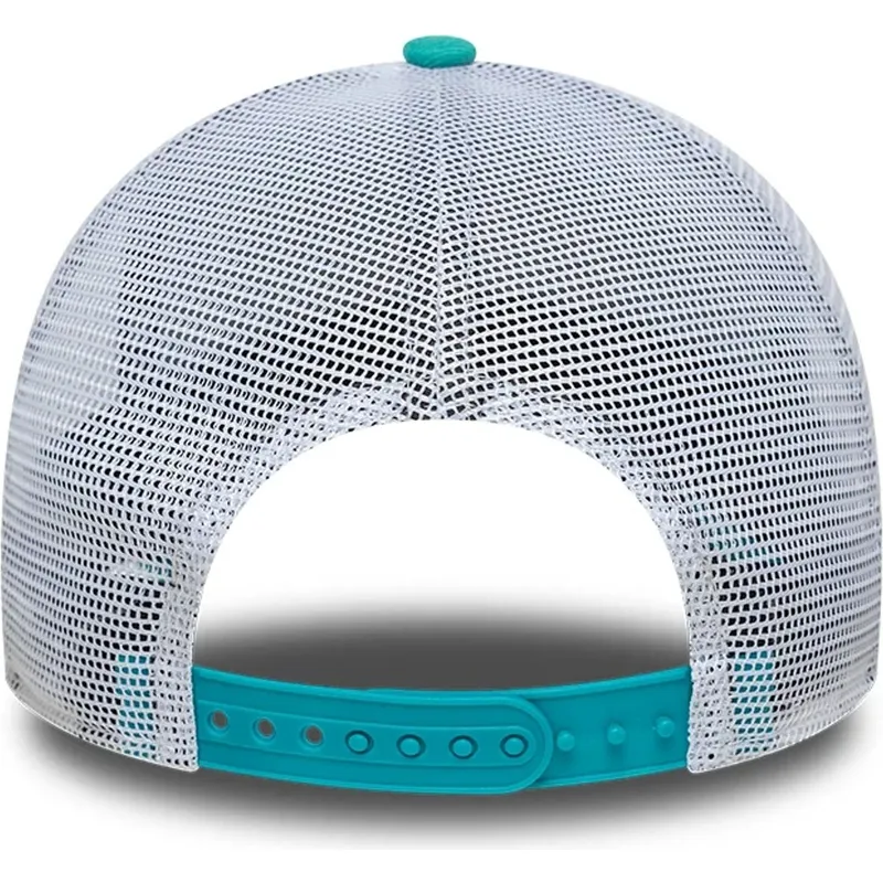 gron-och-vit-trucker-keps-a-frame-classic-fran-memphis-grizzlies-nba-av-new-era