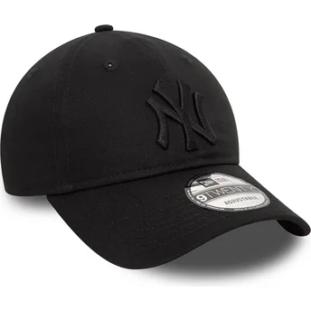 New Era Krökt Brätta Svart Logo 9TWENTY League Essential New York Yankees MLB Svart Justerbar Keps