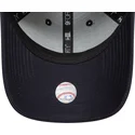 marinbla-bojd-justerbar-keps-med-bla-logotyp-9forty-league-essential-fran-new-york-yankees-mlb-av-new-era