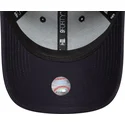 marinbla-bojd-justerbar-keps-med-guldlogga-9forty-metallic-fran-new-york-yankees-mlb-av-new-era