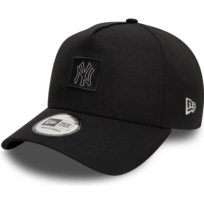 svart-kurvad-snapback-keps-9forty-a-frame-metallic-patch-fran-new-york-yankees-mlb-av-new-era