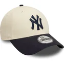 new-york-yankees-mlb-new-era-9forty-colour-block-justerbar-beige-och-marinbla-bojd-keps