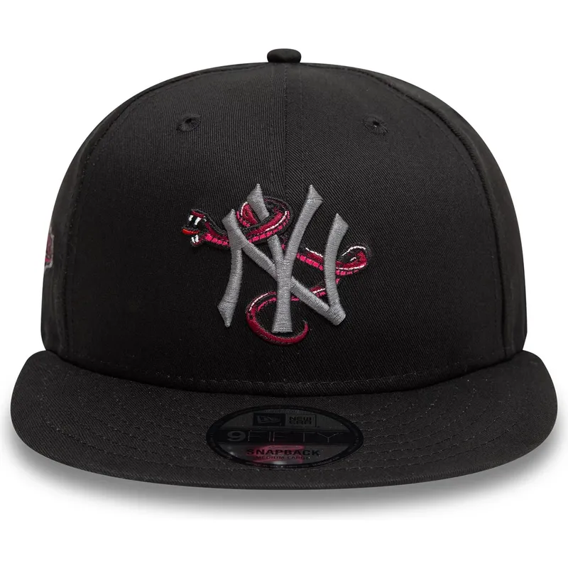 svart-platt-snapback-keps-med-gra-logotyp-9fifty-icon-fran-new-york-yankees-mlb-snake-av-new-era