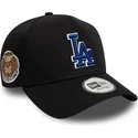 svart-bojd-snapback-keps-med-bla-logotyp-9forty-a-frame-world-series-patch-los-angeles-dodgers-mlb-fran-new-era