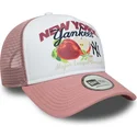 new-york-yankees-mlb-new-era-vit-och-rosa-9forty-a-frame-fruit-graphic-truckerkeps