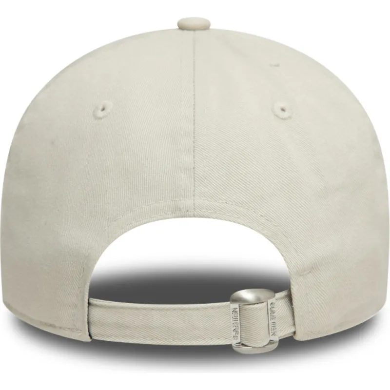 bojd-beige-justerbar-keps-9twenty-washed-med-daffy-duck-looney-tunes-fran-new-era