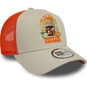 beige-och-orange-9forty-a-frame-summer-patch-truckerkeps-taste-the-sunshine-fran-new-era