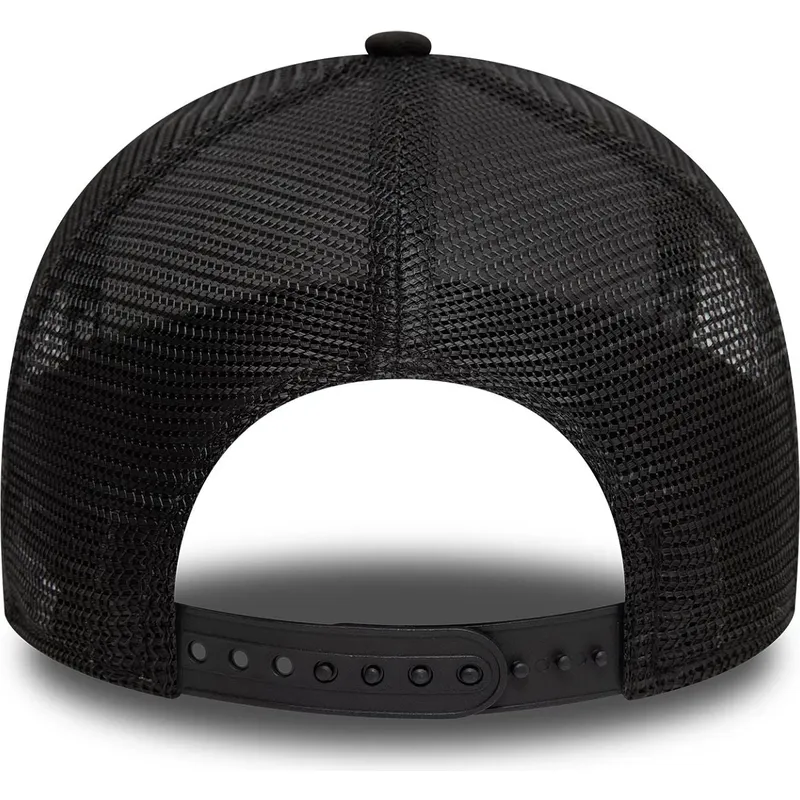 svart-trucker-keps-9forty-a-frame-outdoor-patch-fran-new-era