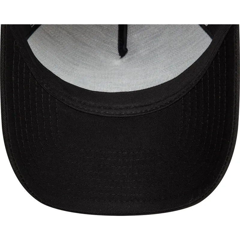 svart-trucker-keps-9forty-a-frame-outdoor-patch-fran-new-era