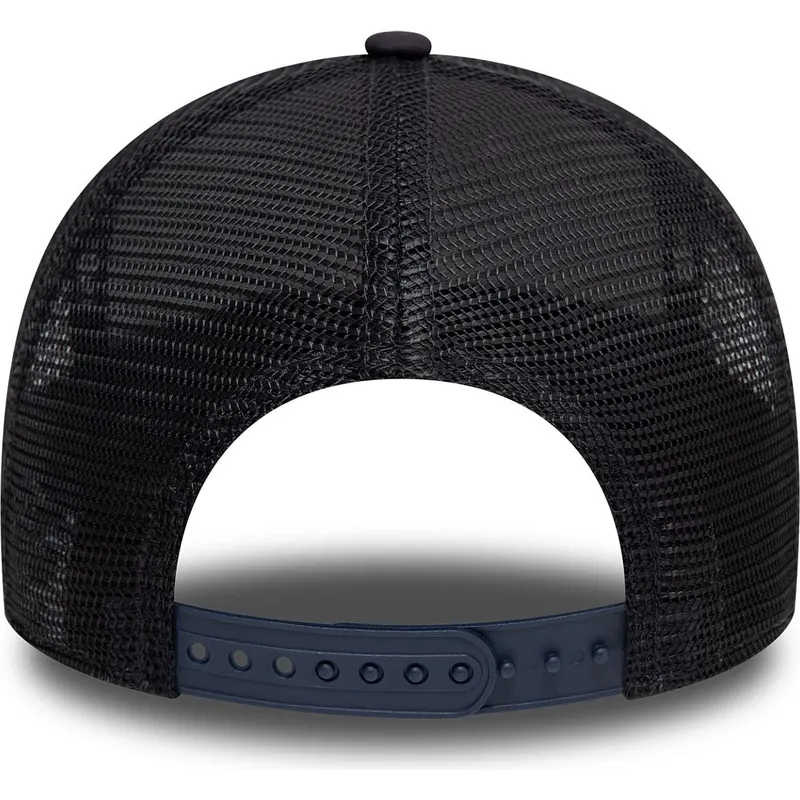 morkbla-trucker-keps-9forty-a-frame-license-plate-fran-maui-stader-och-strander-fran-new-era