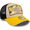 beige-och-gul-trucker-keps-9forty-a-frame-license-plate-fran-dubai-stader-och-strander-fran-new-era