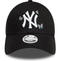 svart-justerbar-kurvad-keps-for-dam-9twenty-icon-butterflies-fran-new-york-yankees-mlb-av-new-era
