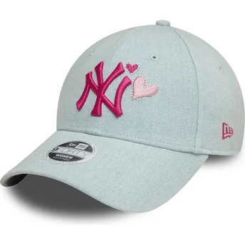 Justerbar Ljusblå Kurvad Keps för Kvinnor med Rosa Logo 9FORTY Denim Icon Heart från New York Yankees MLB av New Era