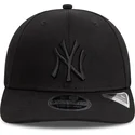 new-era-new-york-yankees-mlb-9seventy-stretch-snap-svart-snapbackkeps-med-bojd-skarm-och-svart-logotyp