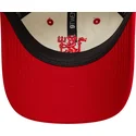 justerbar-vit-och-rod-bojd-keps-9twenty-contrast-visor-av-manchester-united-football-club-premier-league-fran-new-era