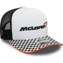 gorra-trucker-plana-blanca-y-negra-snapback-9fifty-checkered-visor-de-mclaren-racing-formula-1-de-new-era