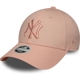 Justerbar rosa kurvad keps för kvinnor med rosa logo 9FORTY League Essential från New York Yankees MLB av New Era