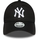 svart-justerbar-kurvad-keps-for-dam-9twenty-league-essential-fran-new-york-yankees-mlb-av-new-era