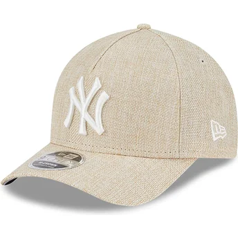 Beige böjd snapback 9FORTY M-Crown A Frame Cotton Weave från New York Yankees MLB av New Era