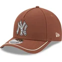 gorra-curva-marron-snapback-9forty-m-crown-a-frame-motorsport-de-new-york-yankees-mlb-de-new-era